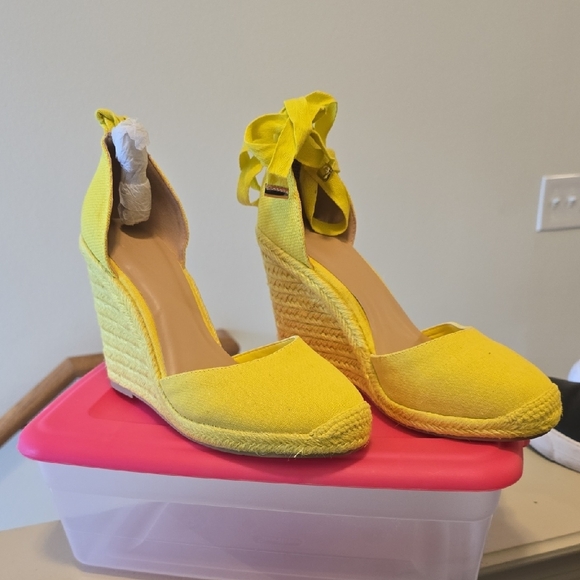 Sunny Yellow Espadrille Wedges - Picture 3 of 17